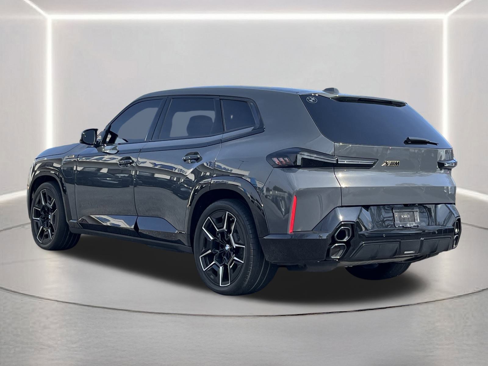 Used 2025 BMW XM image 29