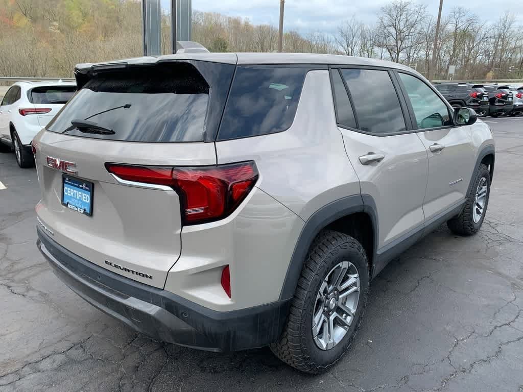 Used 2025 GMC Terrain Elevation image 8