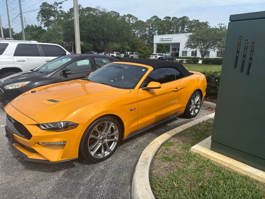 Used 2022 Ford Mustang GT Premium RWD image 1