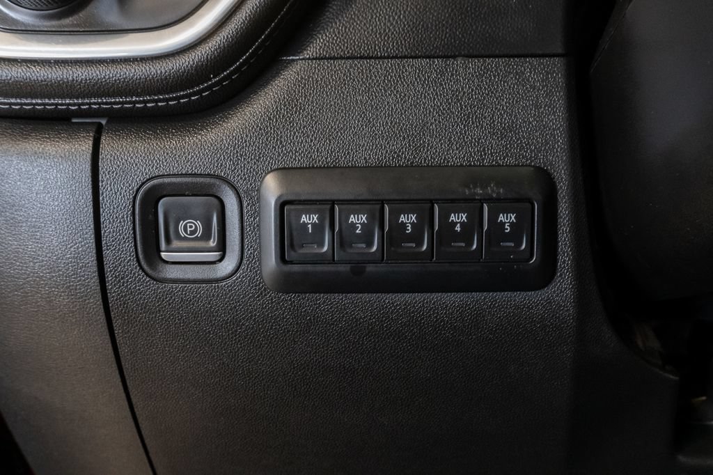 Used 2021 Chevrolet Silverado 2500 High Country w/ Z71 Off-Road Package AWD/4WD image 16