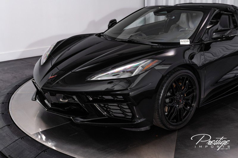 Used 2025 Chevrolet Corvette Stingray Preferred Cpe w/ 2LT image 9