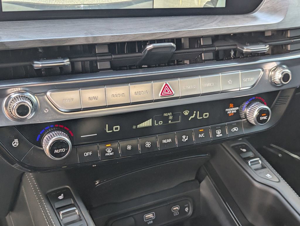 Certified 2025 Kia Telluride SX Prestige X-Pro AWD/4WD image 31