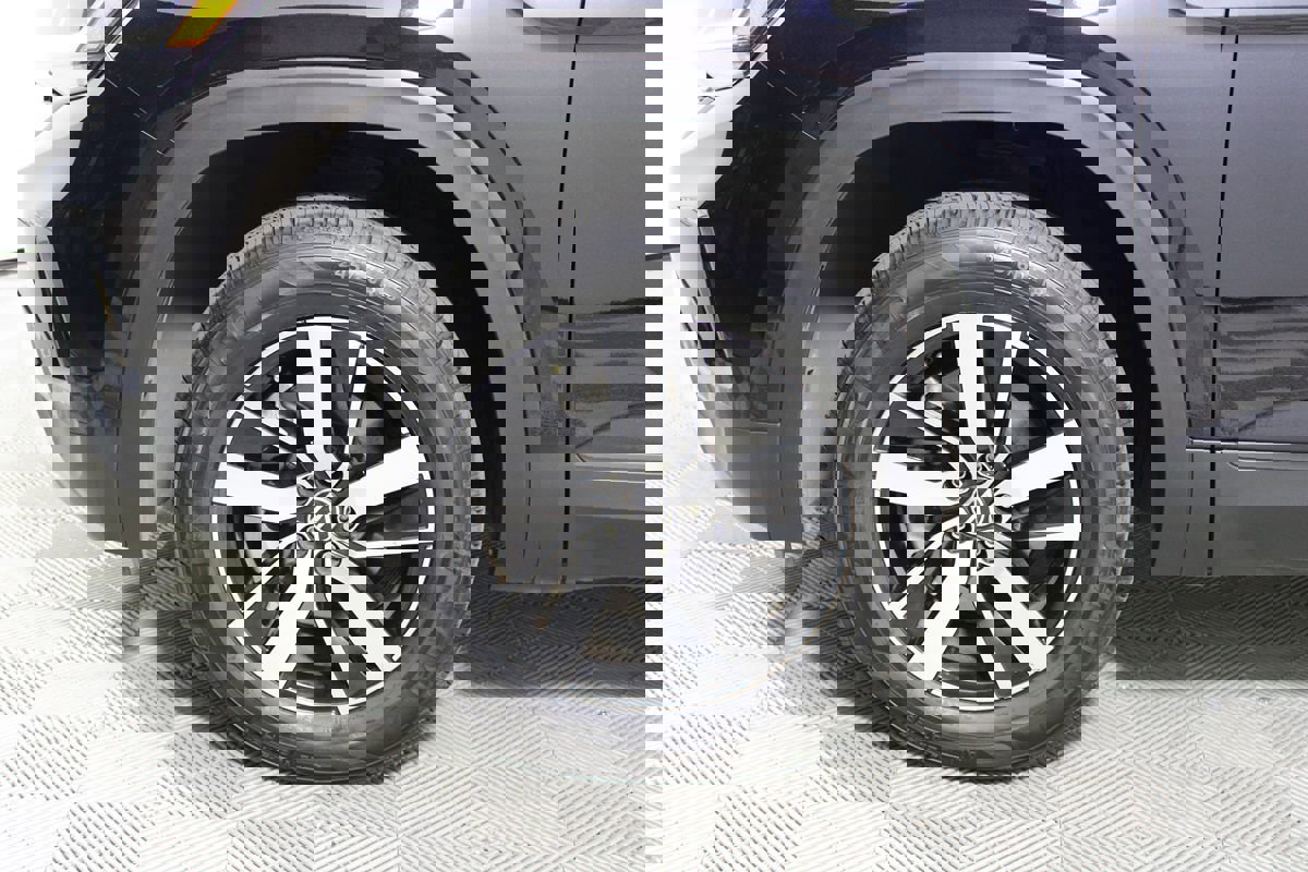 Used 2022 Volkswagen Atlas SE image 4