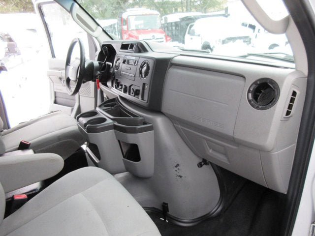Used 2014 Ford E-450 and Econoline 450 Super Duty w/ Power Windows & Locks Group RWD image 15