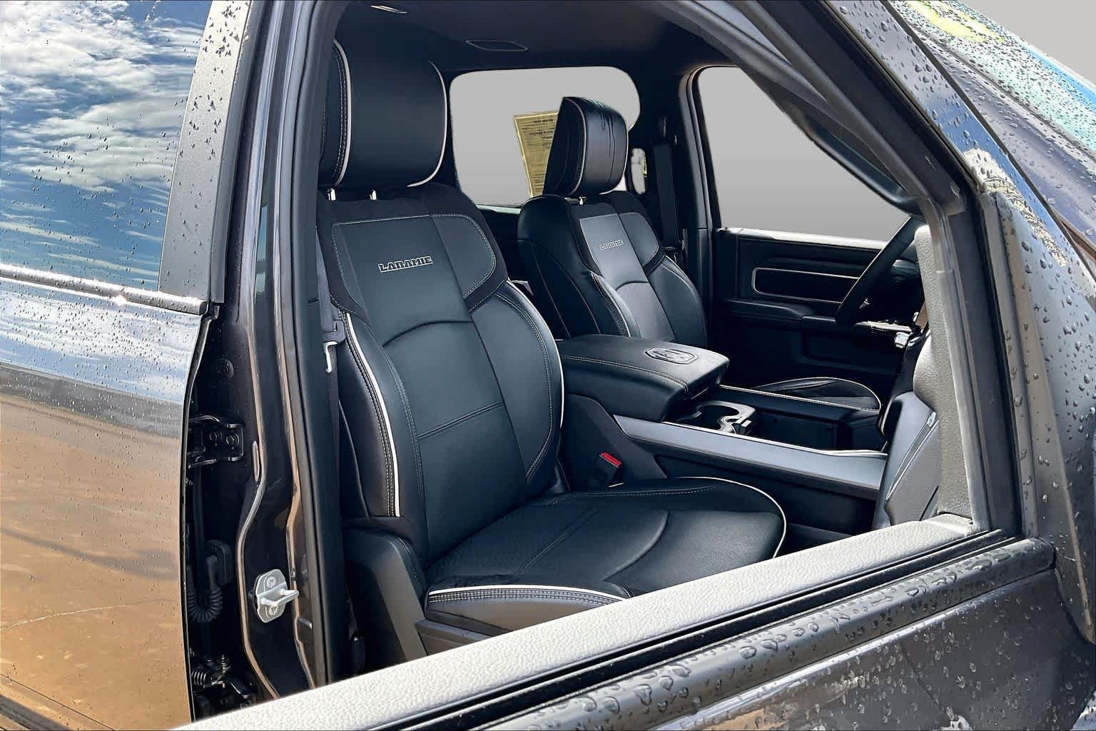 Used 2025 RAM 2500 Laramie AWD/4WD image 9