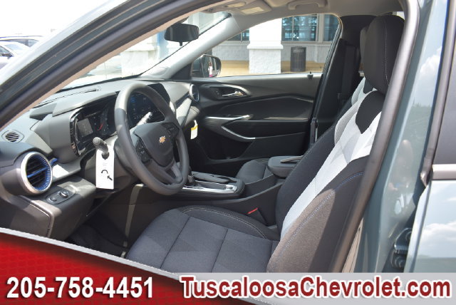 New 2026 Chevrolet Trax LS w/ LS Convenience Package FWD image 12