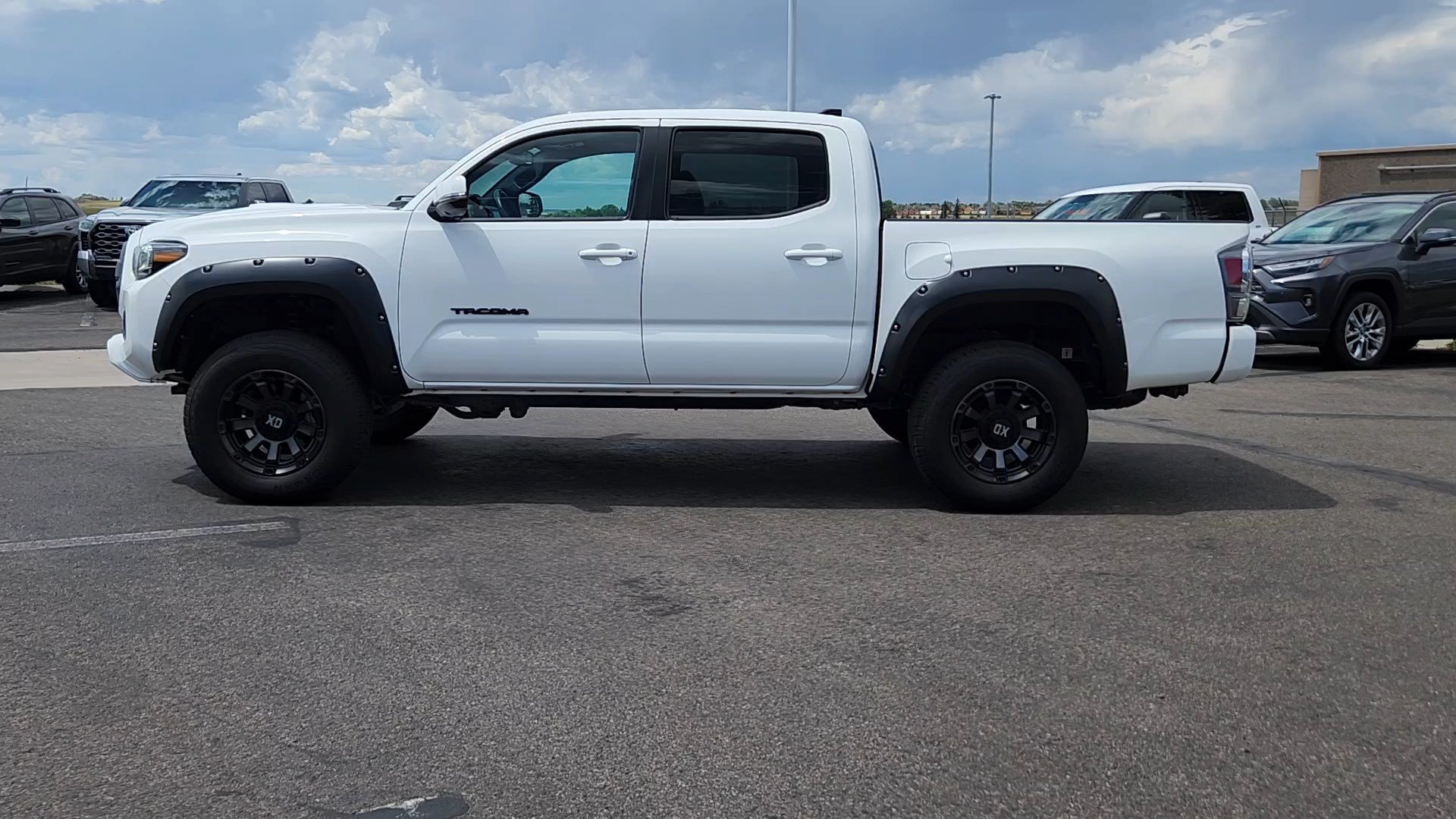 Used 2021 Toyota Tacoma TRD Sport w/ TRD Premium Sport Package AWD/4WD image 2