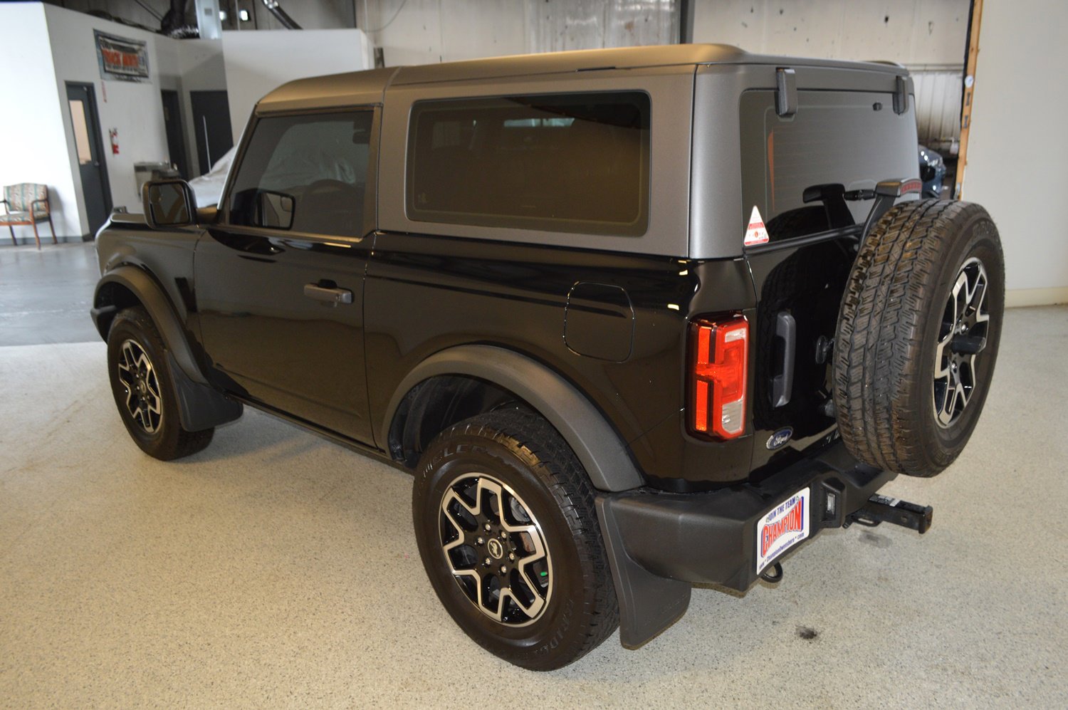 Used 2023 Ford Bronco 2-Door image 5