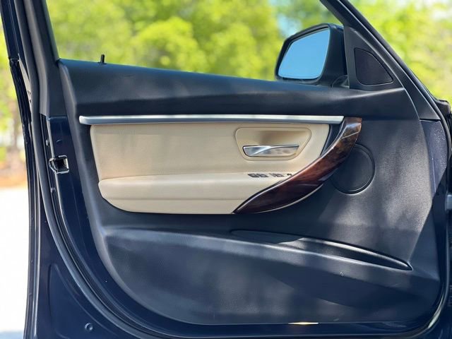 Used 2017 BMW 330i xDrive Sedan image 10
