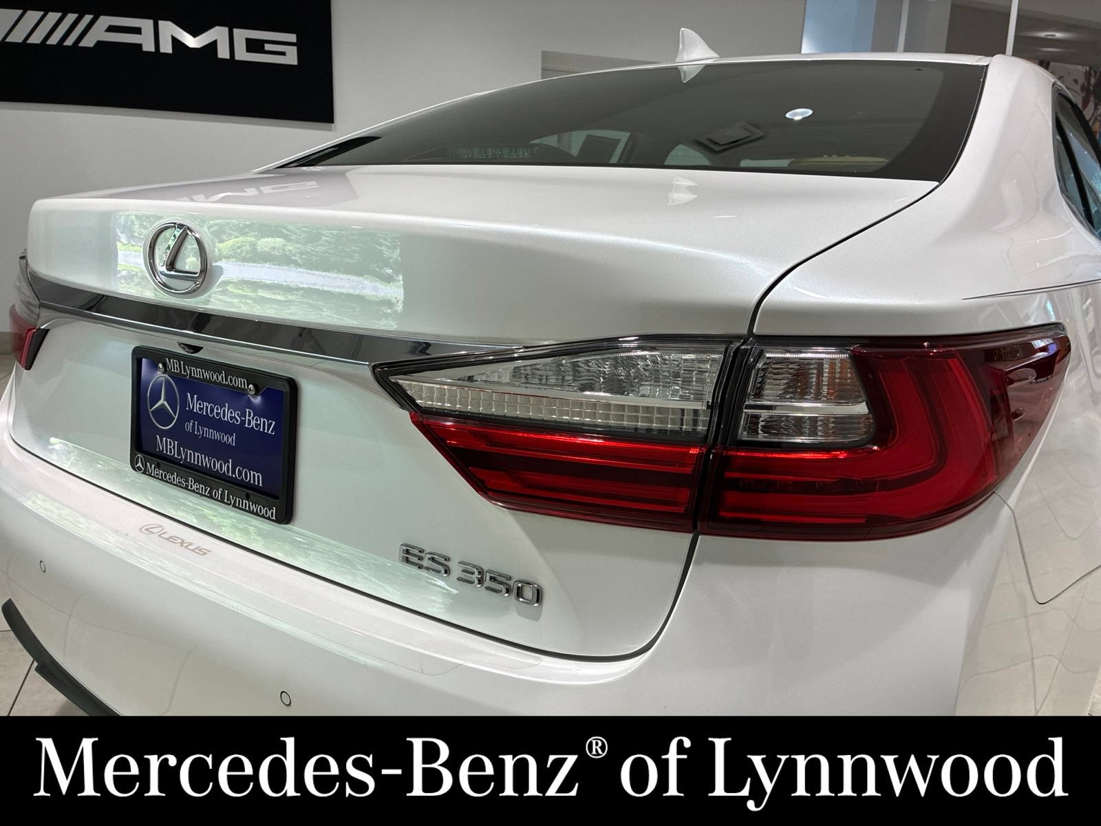 Used 2017 Lexus ES 350 w/ Premium Package FWD image 9
