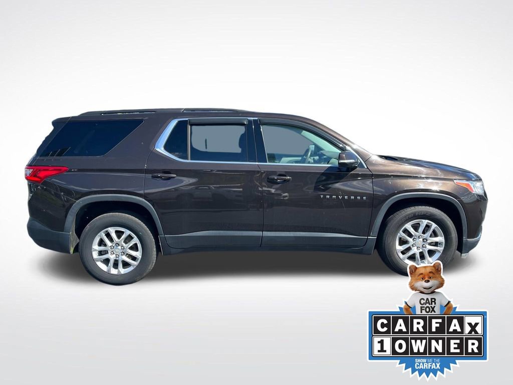 Used 2019 Chevrolet Traverse LT image 2