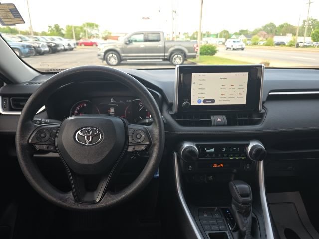 Used 2023 Toyota RAV4 LE image 11