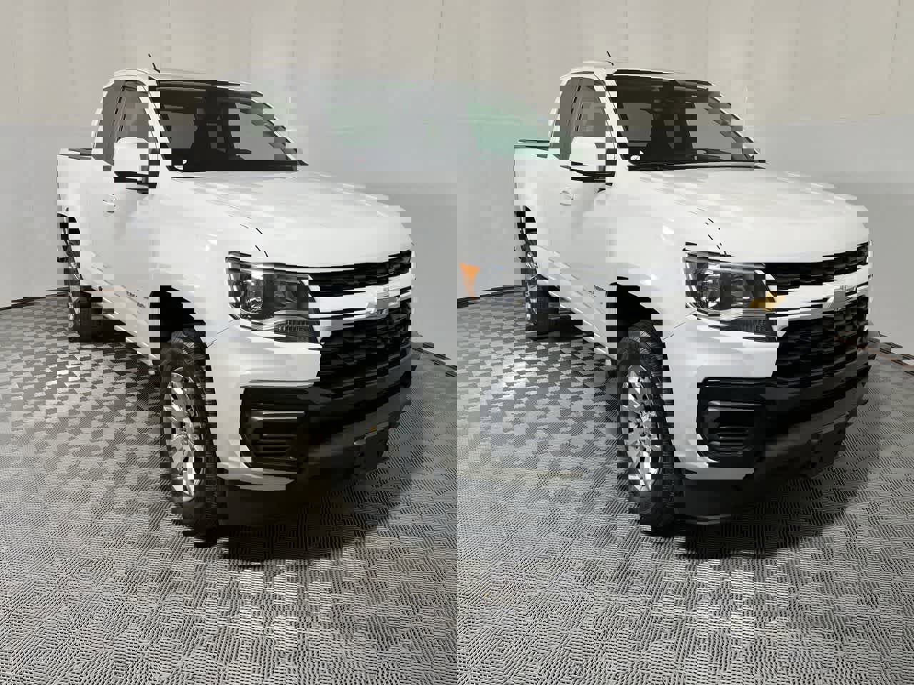 Used 2021 Chevrolet Colorado LT w/ Fleet Safety Package image 2