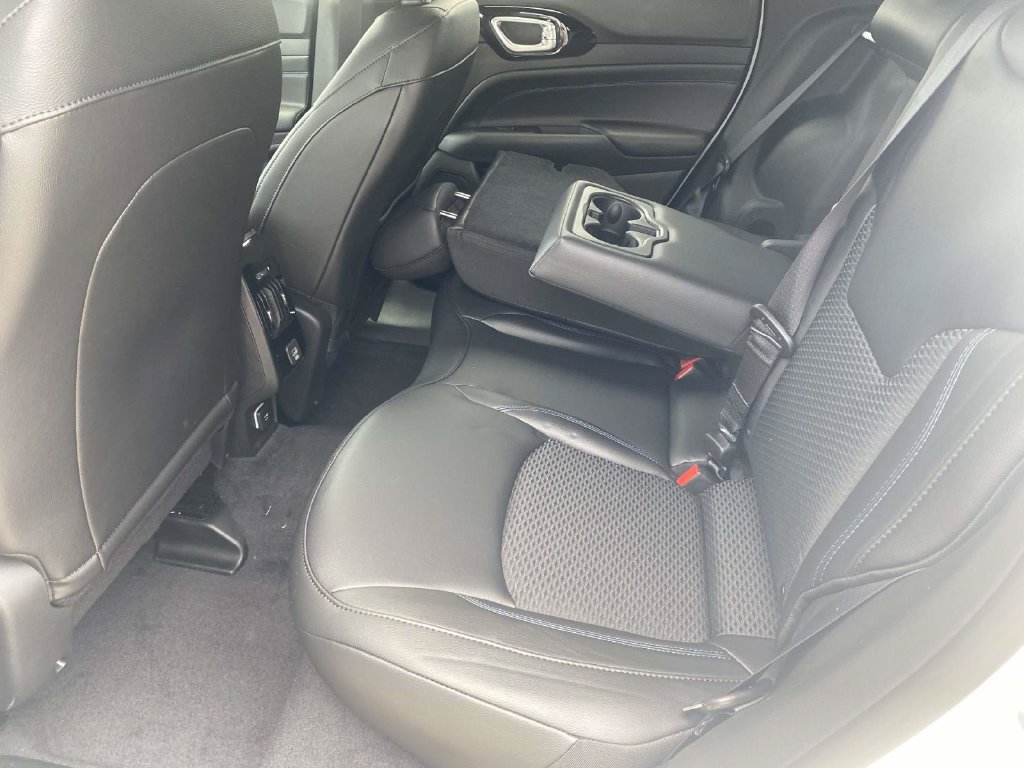 New 2026 Jeep Compass Latitude AWD/4WD image 9