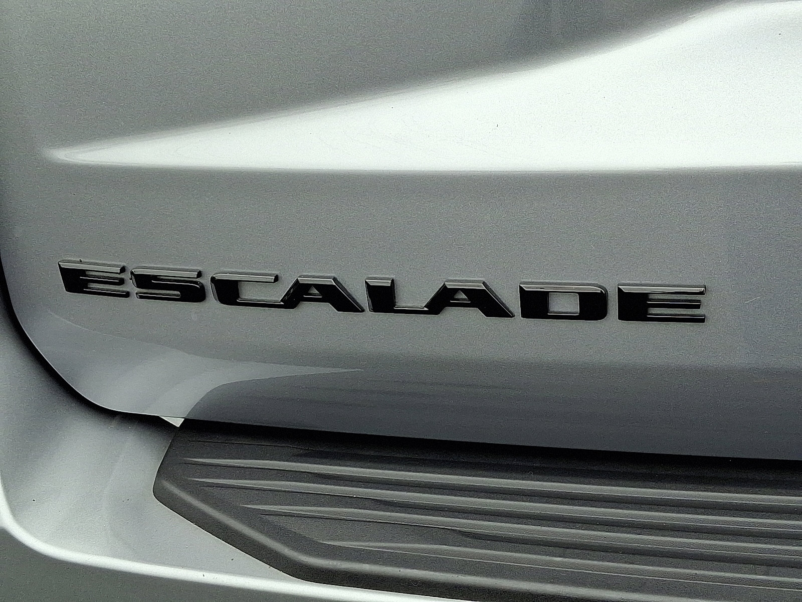 Used 2023 Cadillac Escalade ESV Sport Platinum w/ LPO, ONYX Package image 36