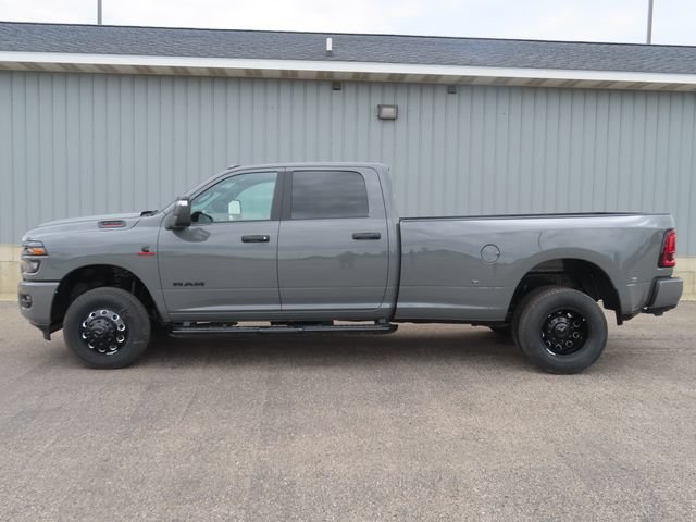 New 2026 RAM 3500 Big Horn AWD/4WD image 8