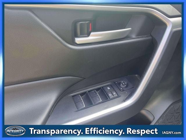 Certified 2025 Toyota RAV4 XLE AWD/4WD image 15