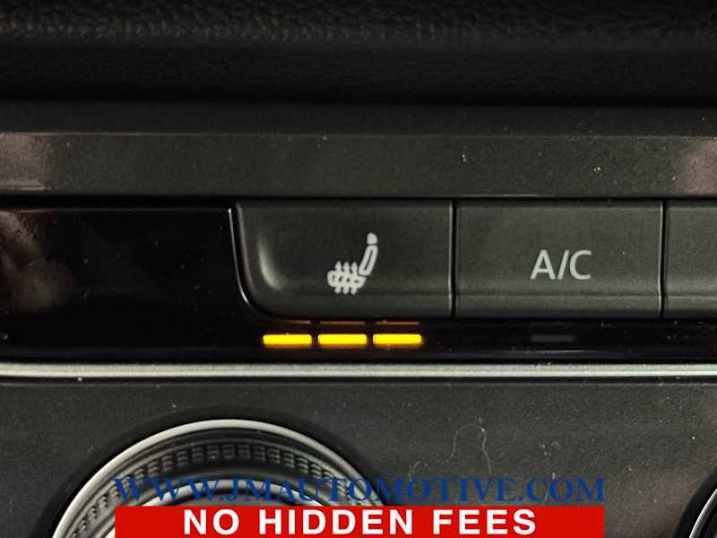 Used 2022 Volkswagen Tiguan S image 40