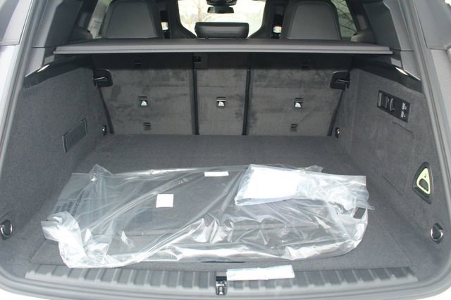 New 2026 BMW iX xDrive45 image 7