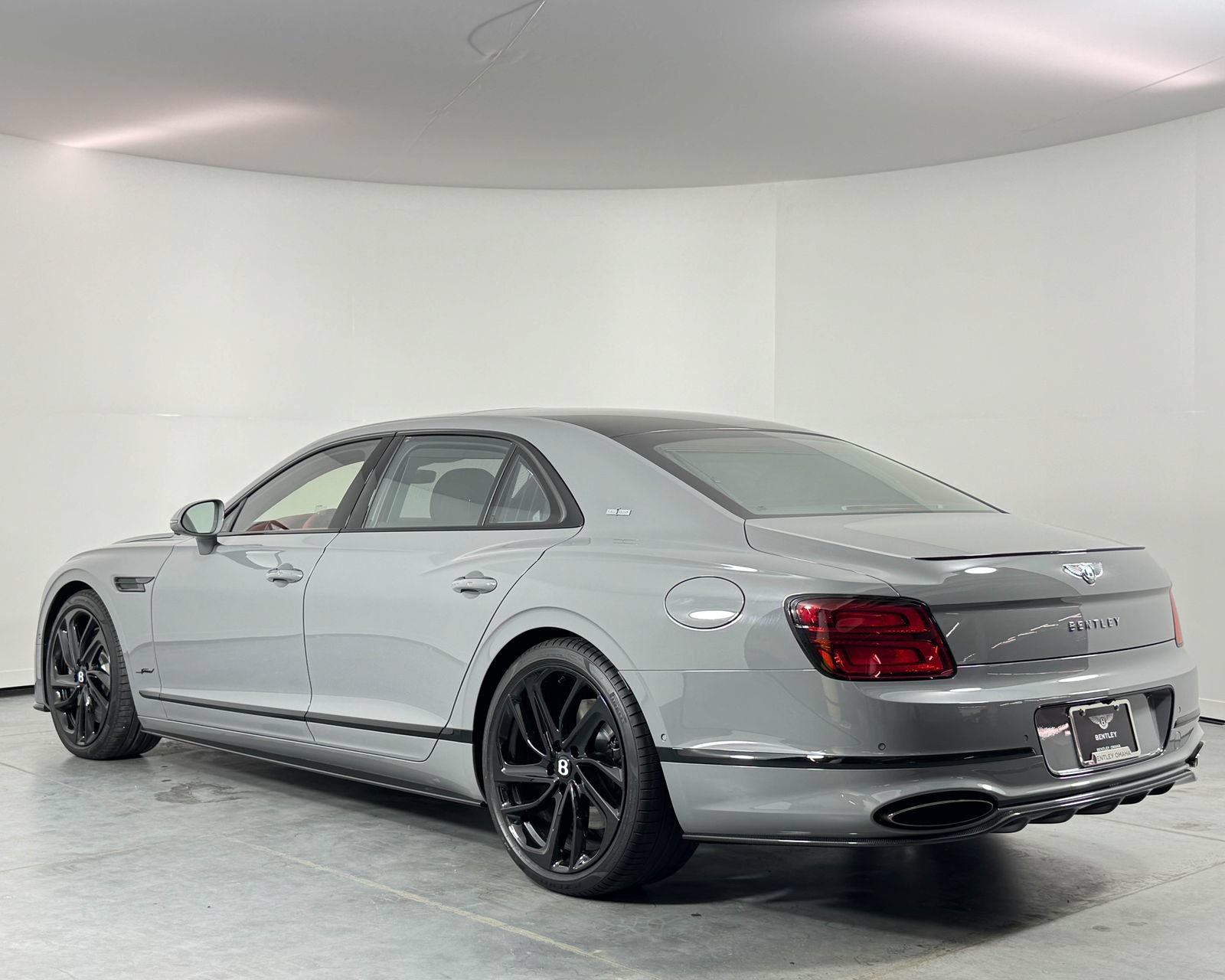 New 2025 Bentley Flying Spur Plug-In Hybrid AWD/4WD image 3