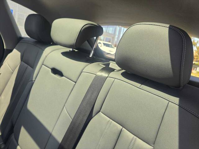 Used 2025 Audi Q5 Premium w/ Convenience Package AWD/4WD image 19