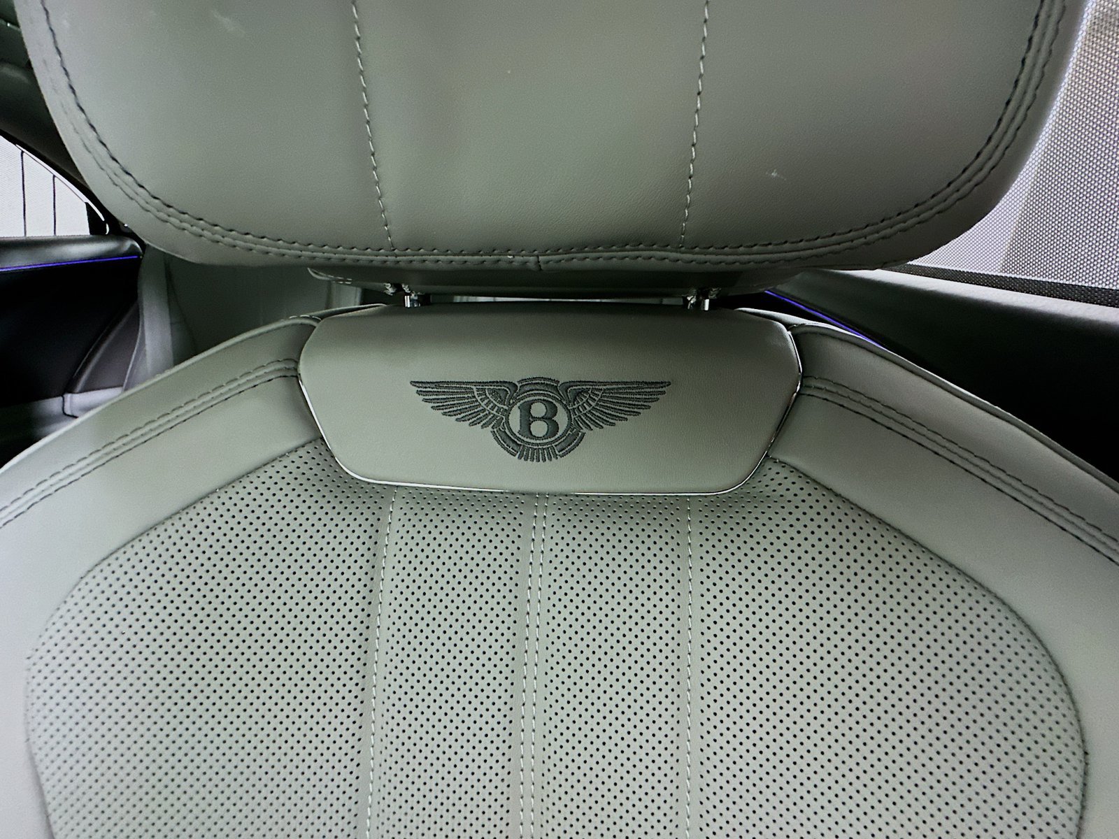 New 2026 Bentley Flying Spur V8 AWD/4WD image 42