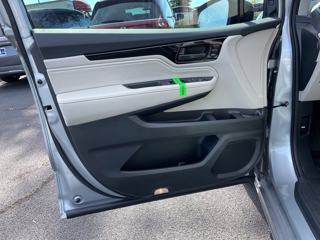 New 2027 Honda Odyssey Touring image 23