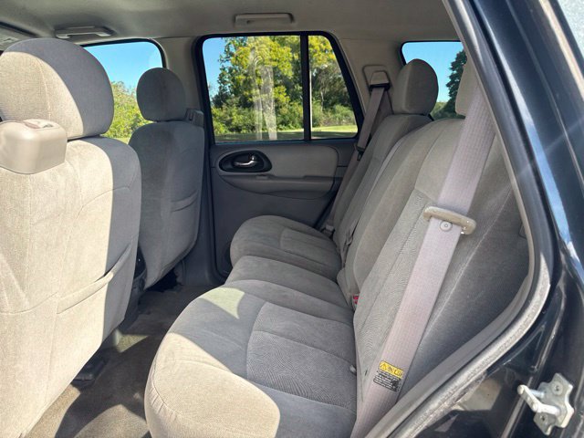 Used 2005 Chevrolet TrailBlazer LS w/ LS Preferred Equipment Group AWD/4WD image 13
