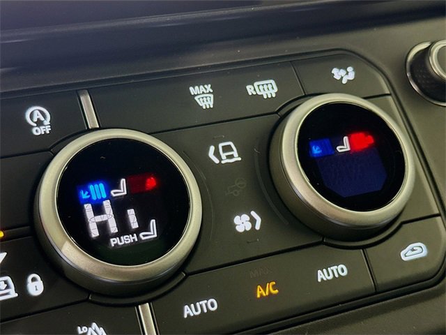 New 2026 Land Rover Defender 110 X-Dynamic SE image 23