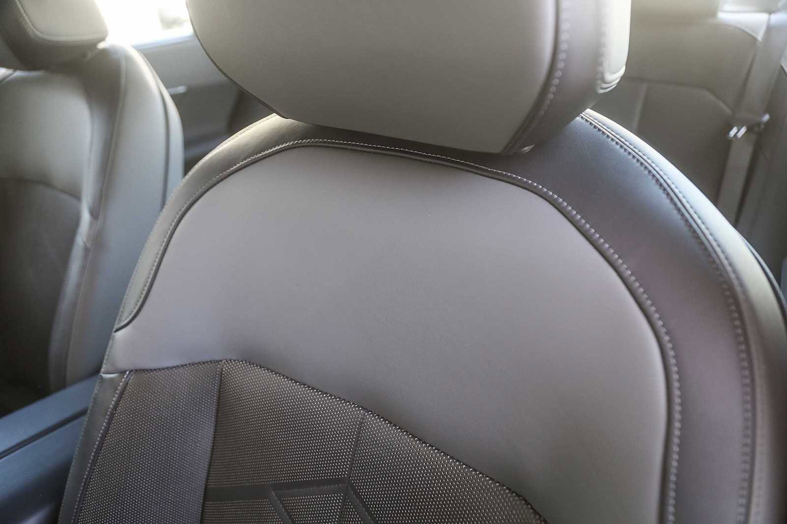 Used 2025 BMW i5 M60 w/ Executive Package image 21