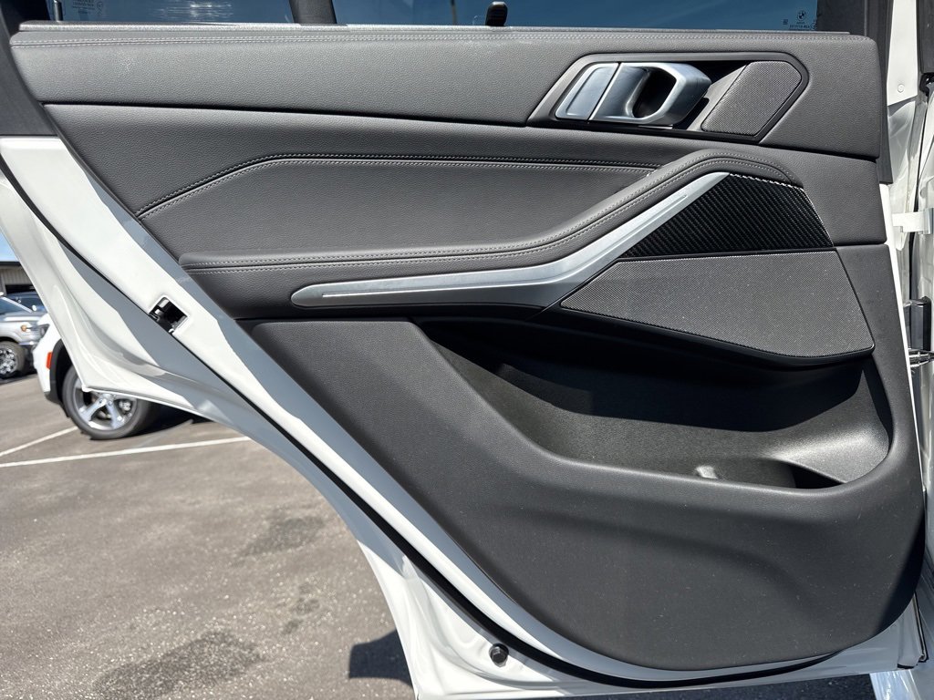 Used 2022 BMW X5 M50i w/ Executive Package image 24