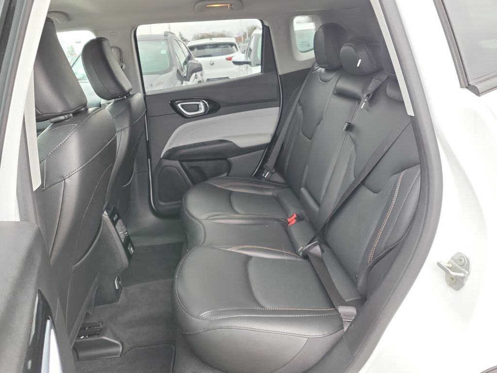 Used 2022 Jeep Compass Limited image 25