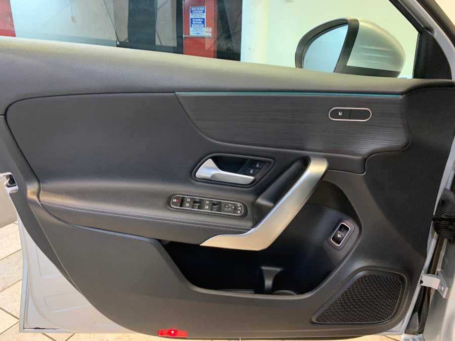 Used 2022 Mercedes-Benz A 220 4MATIC w/ Premium Package Lite image 17
