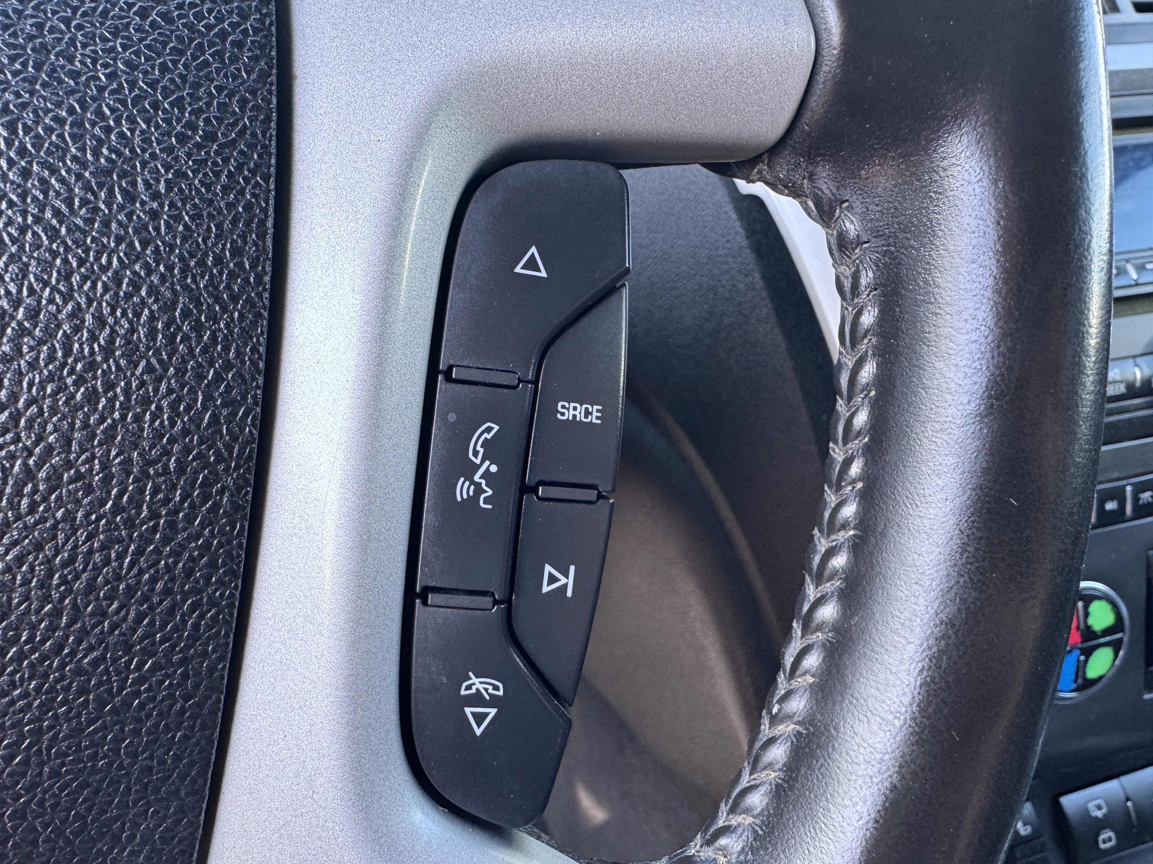 Used 2011 Chevrolet Traverse LT w/ Personal Connectivity Package AWD/4WD image 24