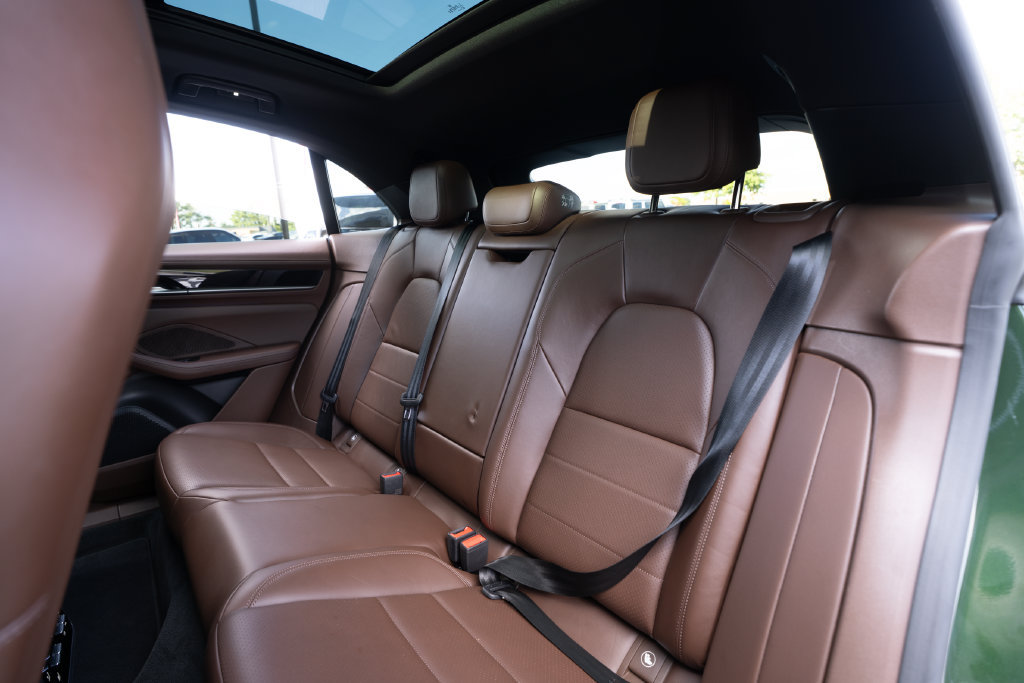 Used 2024 Porsche Macan 4 Electric AWD/4WD image 44