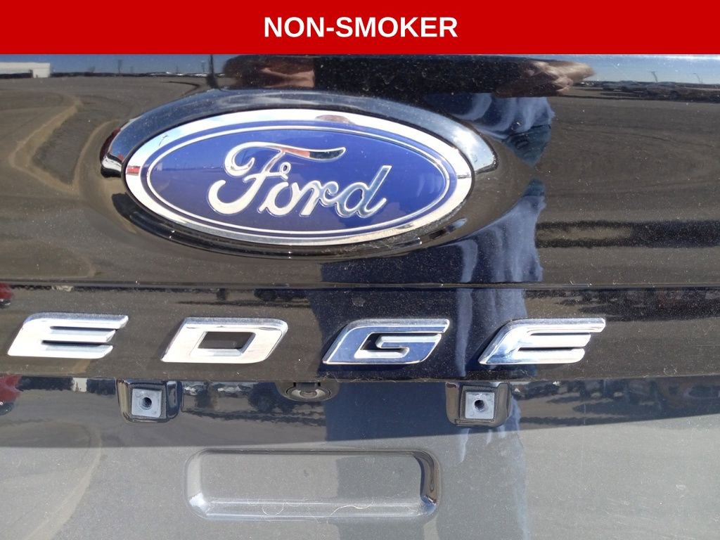 Used 2021 Ford Edge ST-Line w/ Cold Weather Package image 7