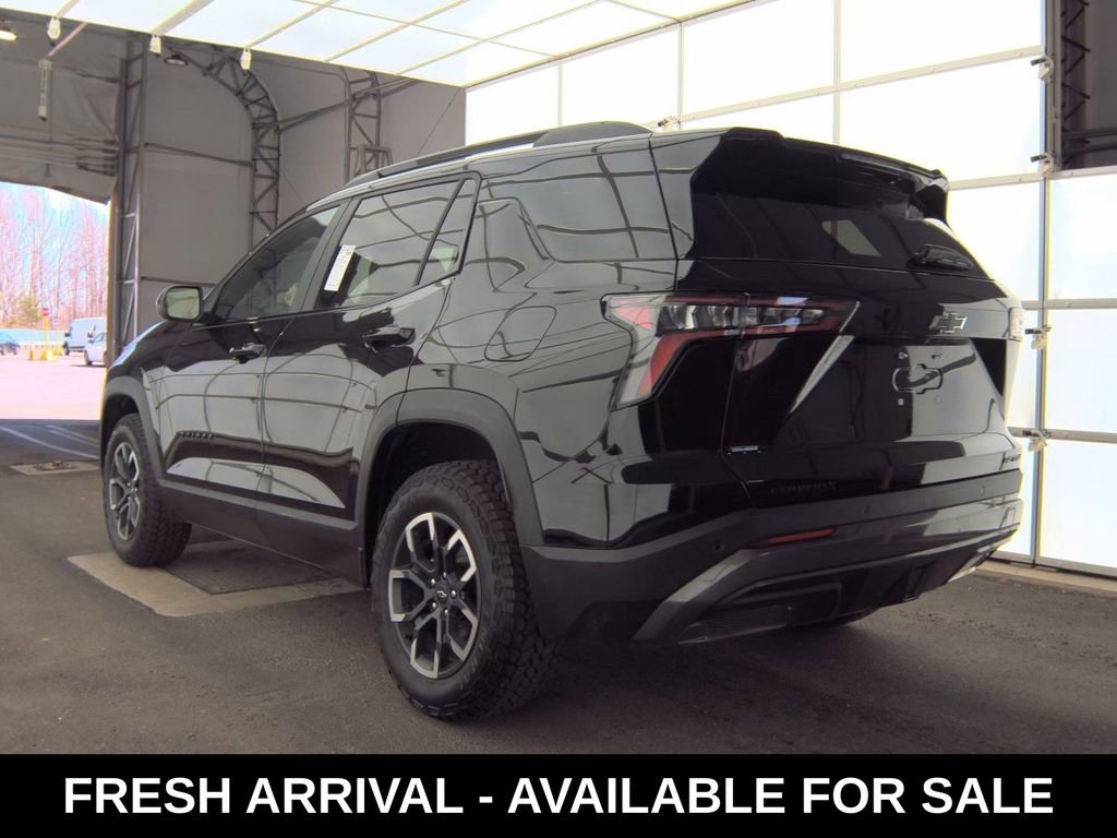 Used 2025 Chevrolet Equinox ACTIV image 6