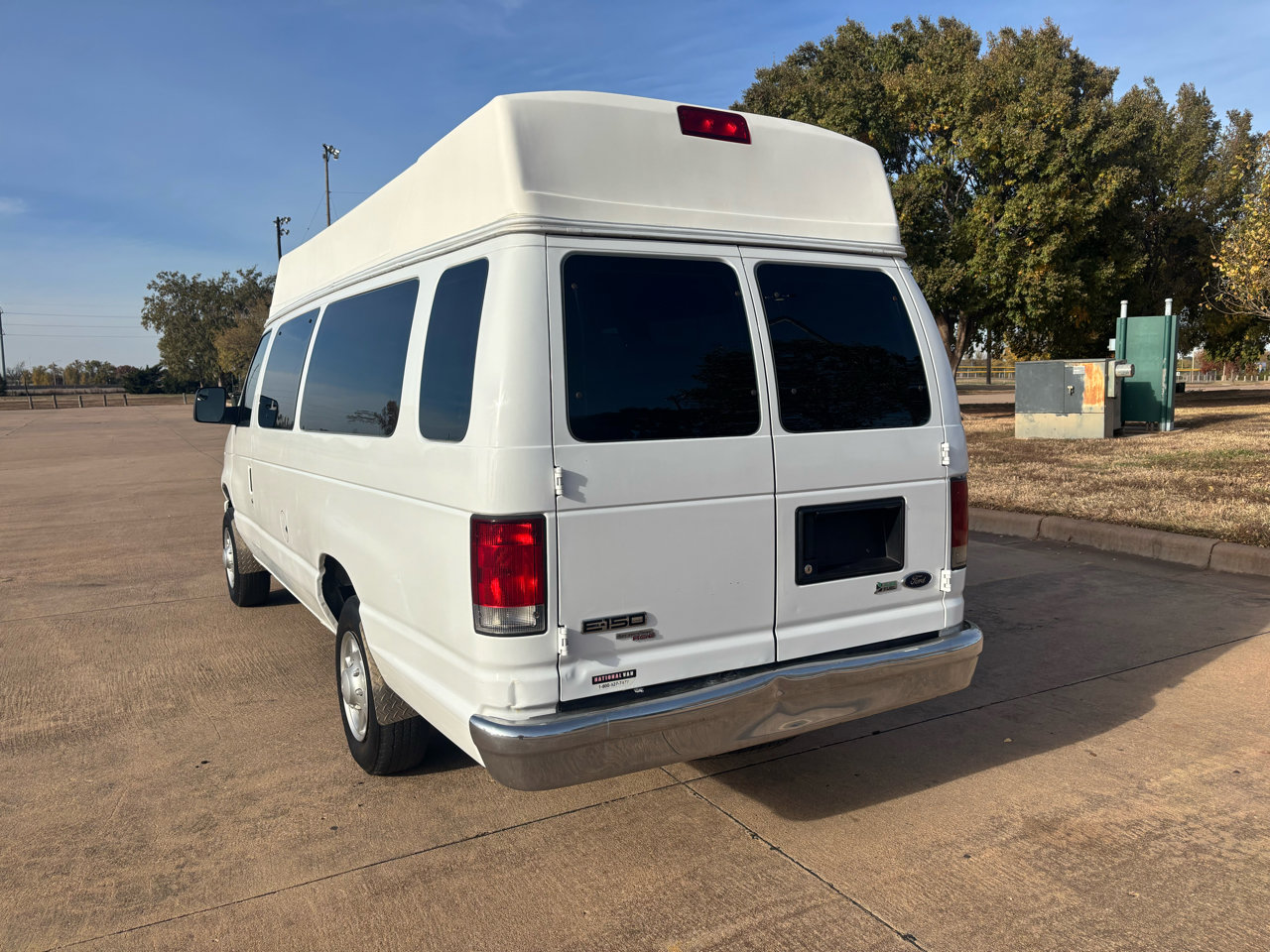 Used 2014 Ford E-150 and Econoline 150 Extended w/ Power Group image 7