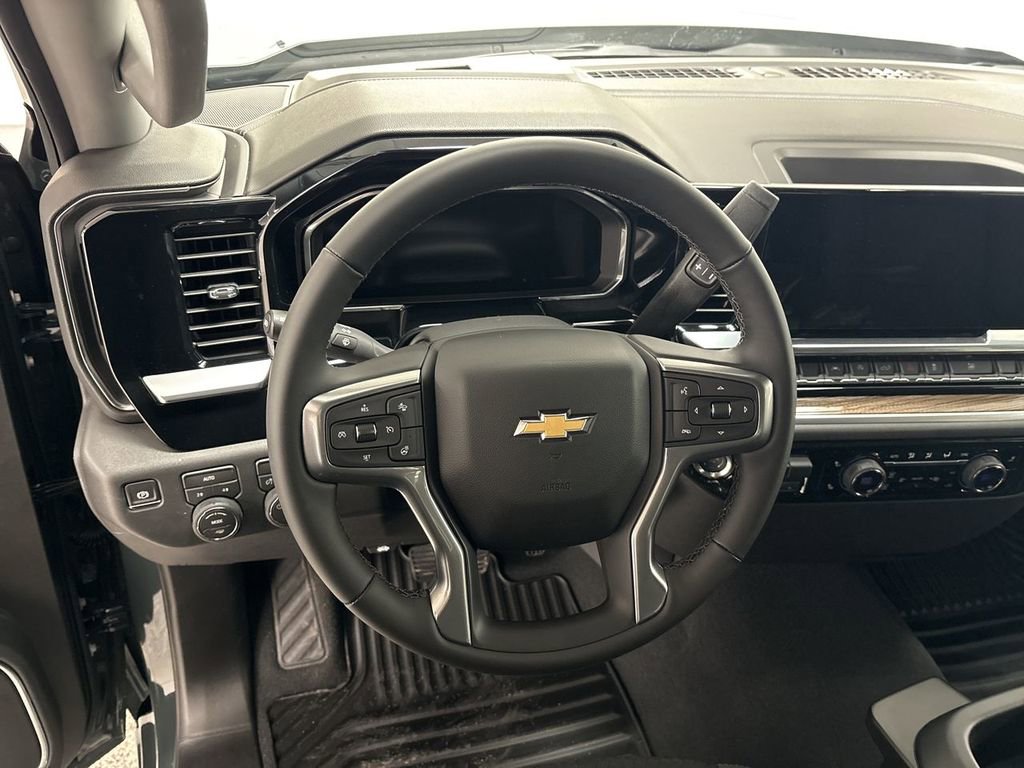 New 2026 Chevrolet Silverado 1500 LT AWD/4WD image 13