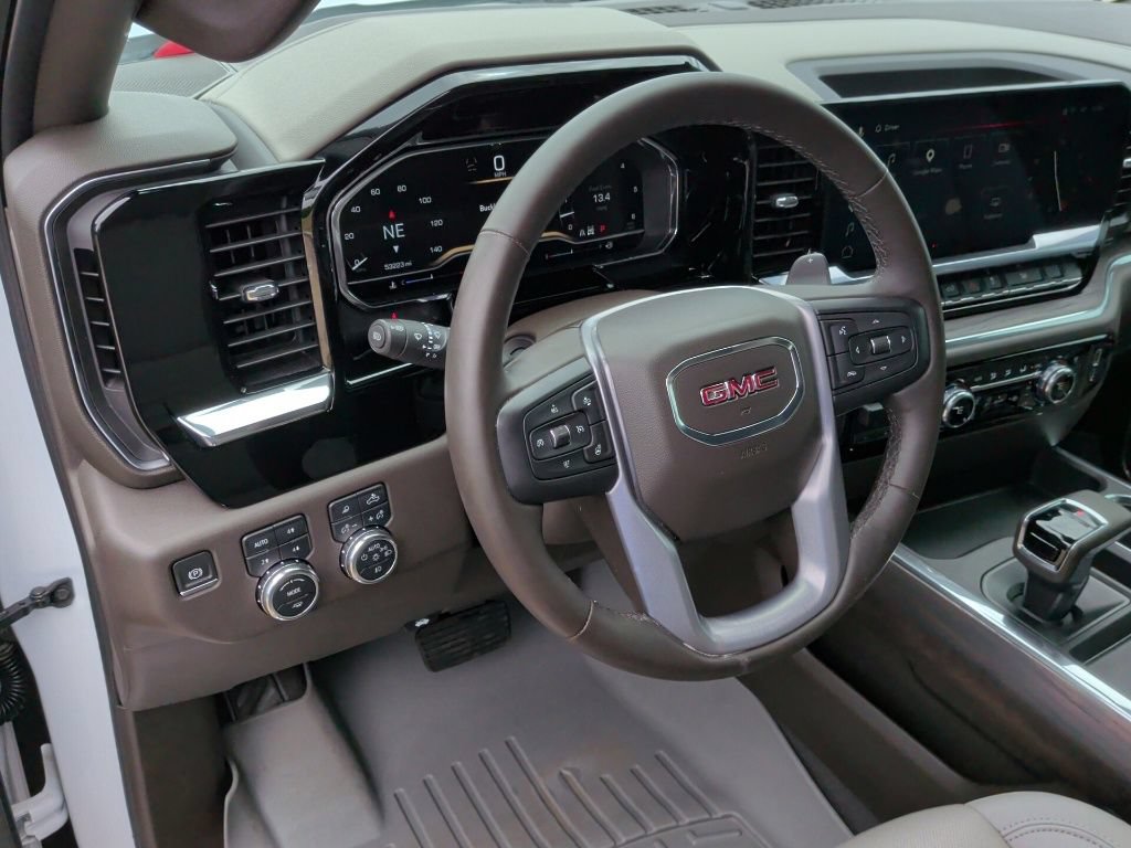 Used 2024 GMC Sierra 1500 SLT AWD/4WD image 15