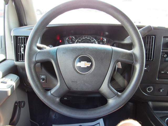 Used 2013 Chevrolet Express 2500 RWD image 31