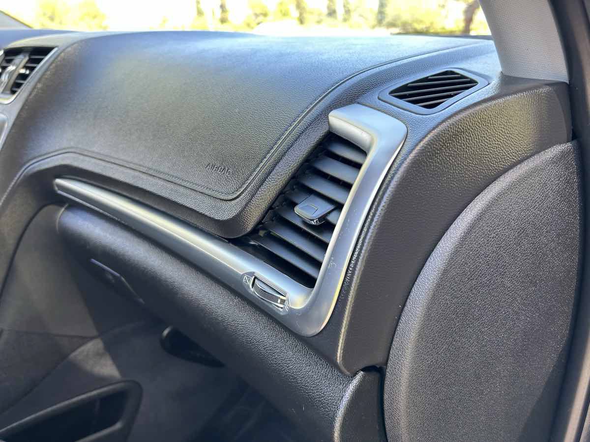 Used 2014 GMC Acadia SLE FWD image 31