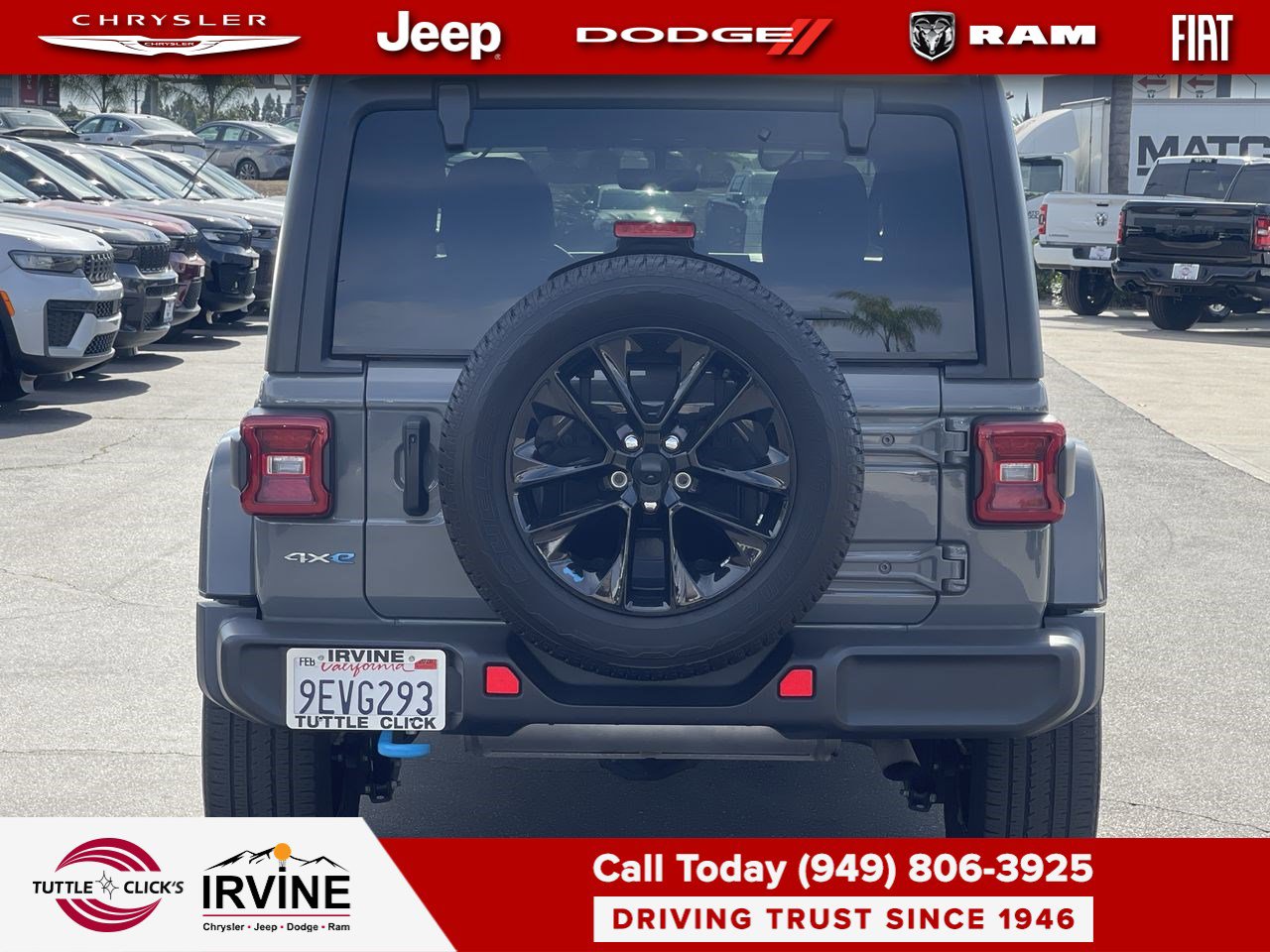 Used 2023 Jeep Wrangler Sahara image 5