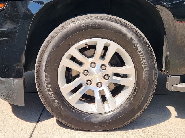 Used 2019 Chevrolet Suburban LT AWD/4WD image 10