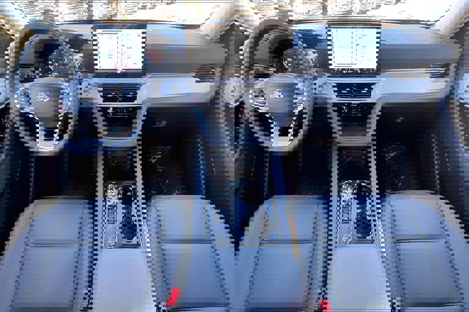 New 2026 Ford Explorer Active w/ Active Comfort Package image 5