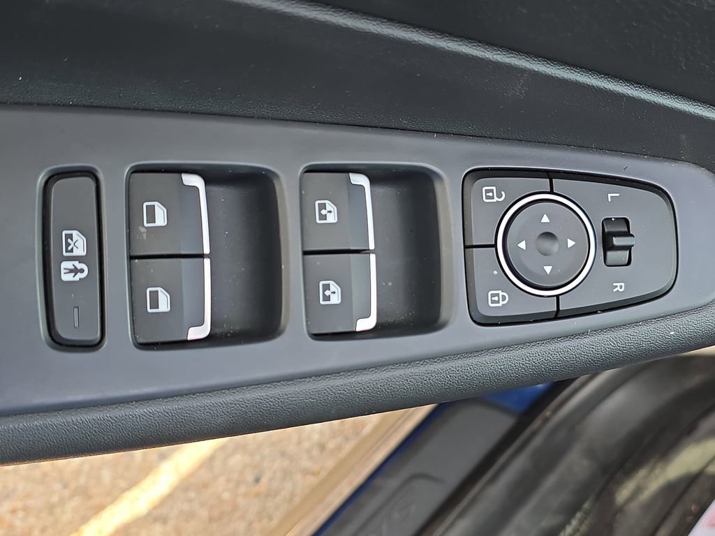 Used 2023 Hyundai Santa Fe SEL image 27