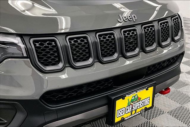 Used 2024 Jeep Compass Trailhawk w/ Trailhawk Elite Group image 32