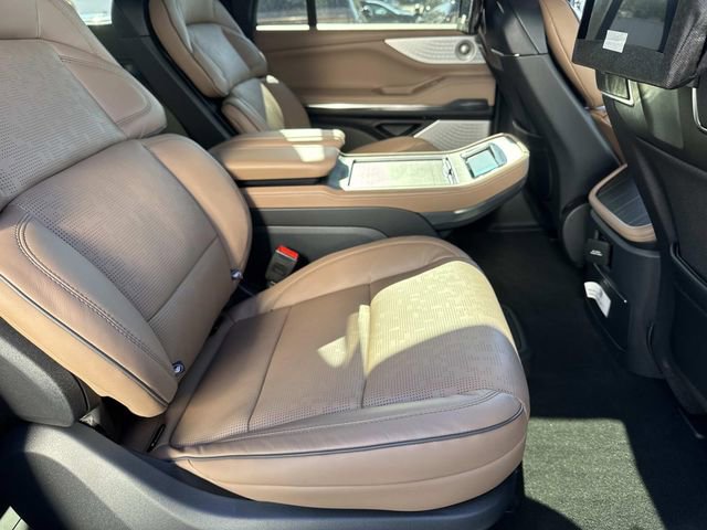 New 2025 Lincoln Navigator L Black Label image 10