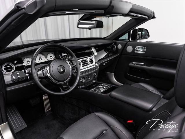 Used 2018 Rolls-Royce Dawn RWD image 35