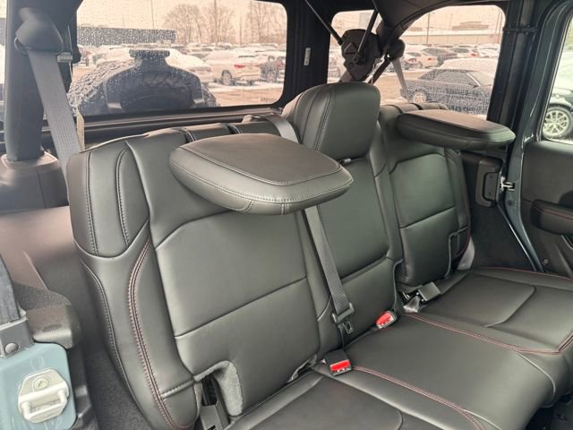 Used 2025 Jeep Wrangler Unlimited Rubicon w/ Steel Bumper Group image 28